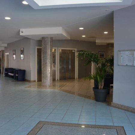 Appartement T2 De Standing Au Pied Des Plages Golfe-Juan Ngoại thất bức ảnh