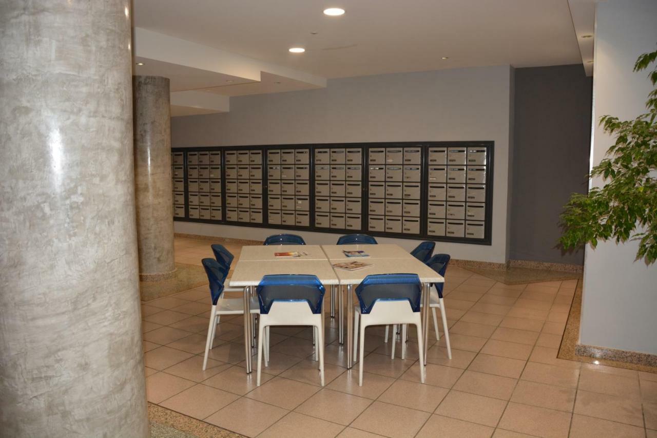 Appartement T2 De Standing Au Pied Des Plages Golfe-Juan Ngoại thất bức ảnh
